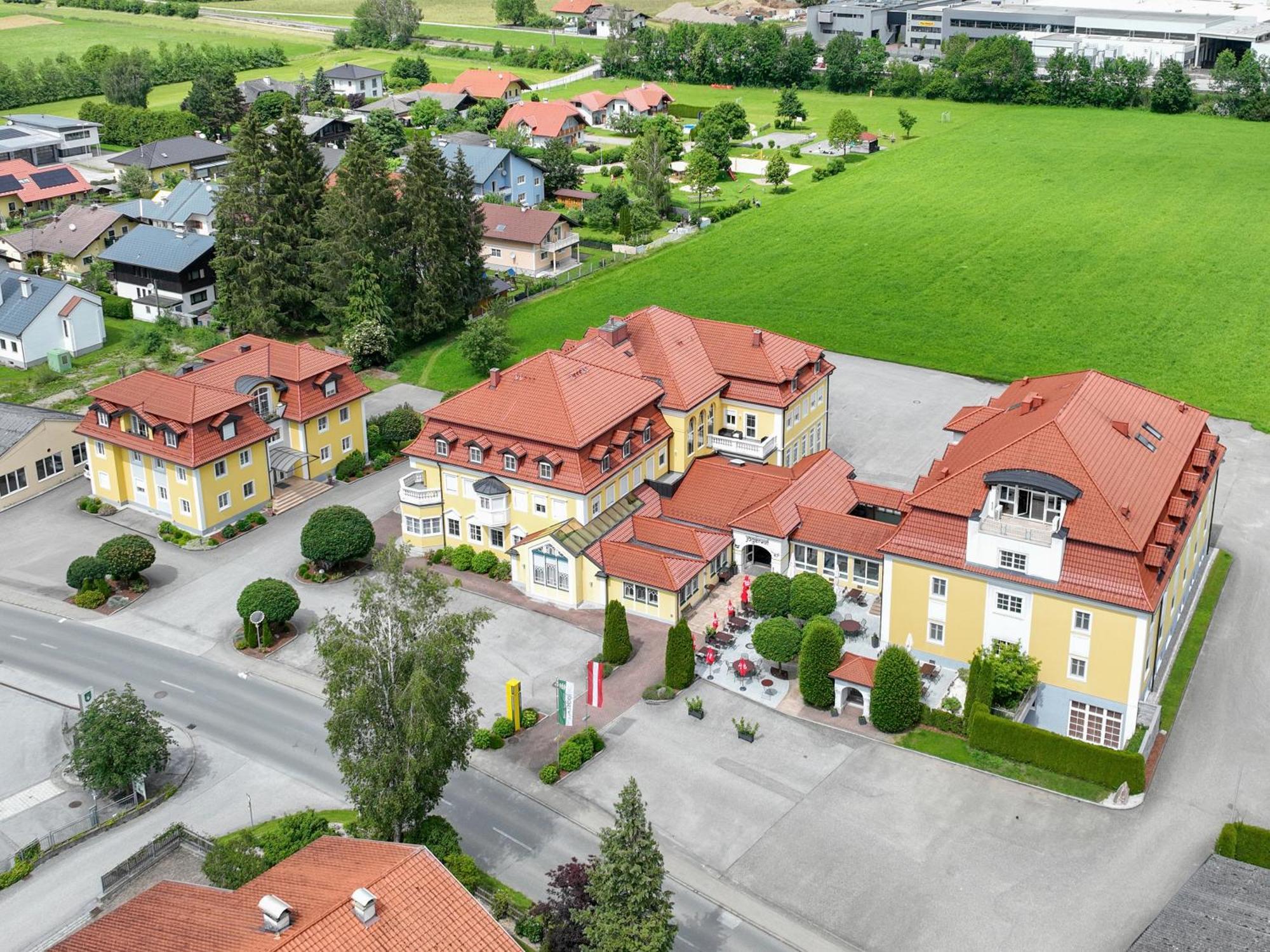 Gasthof Hotel Jaegerwirt Strasswalchen Exteriör bild