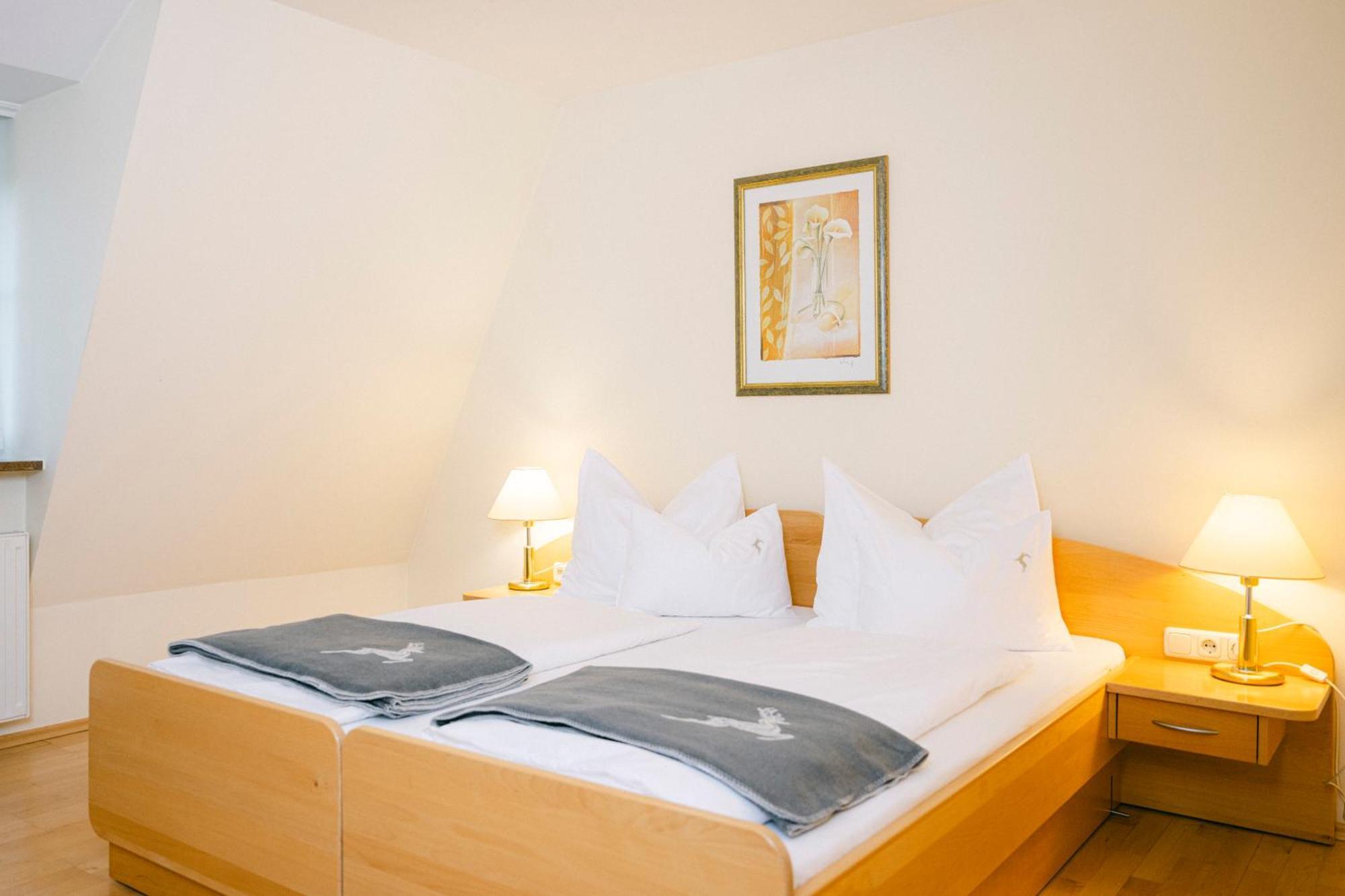 Gasthof Hotel Jaegerwirt Strasswalchen Exteriör bild